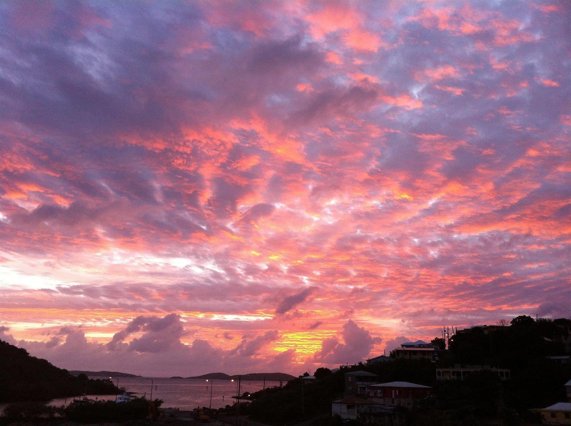 St. John Inn Cruz Bay 外观 照片