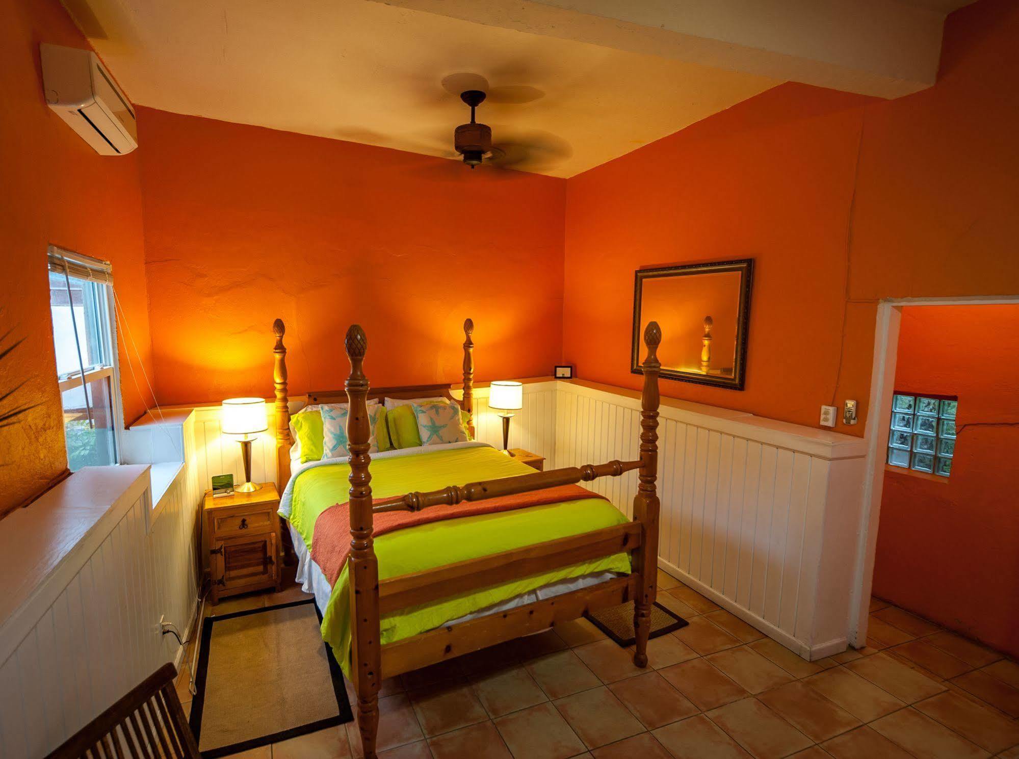 St. John Inn Cruz Bay 外观 照片